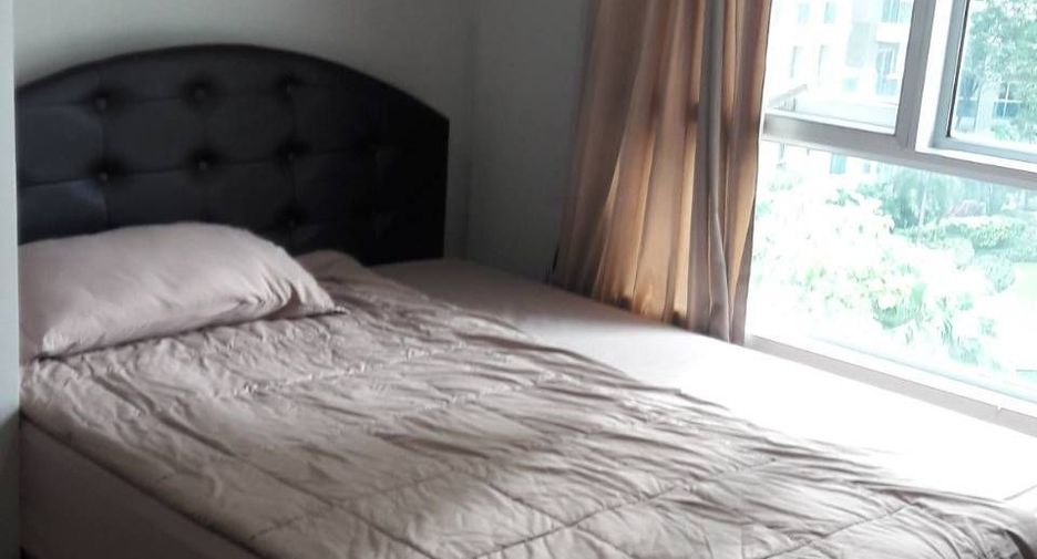 Wohnung zur Miete mit 3 Zimmer in Huai Khwang, Bangkok