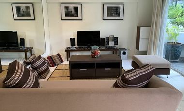 For rent 3 bedrooms townhouse in Watthana, Bangkok