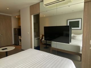 Wohnung zur Miete mit Studio in Khlong Toei, Bangkok