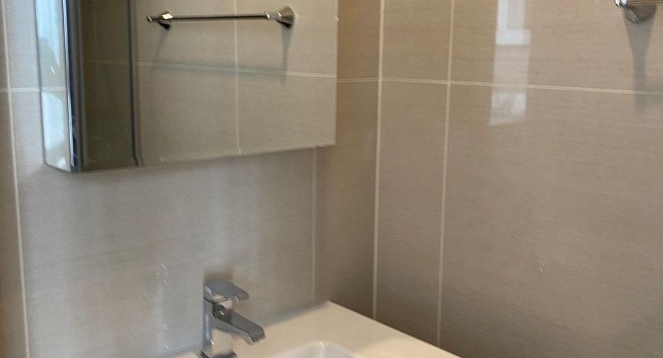 For rent studio condo in Khlong Toei, Bangkok
