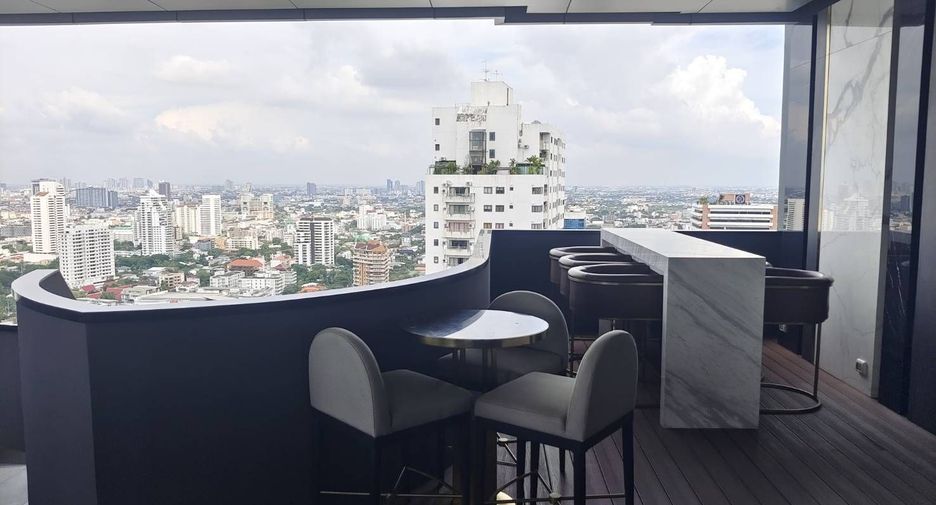 For rent 1 bed condo in Khlong Toei, Bangkok