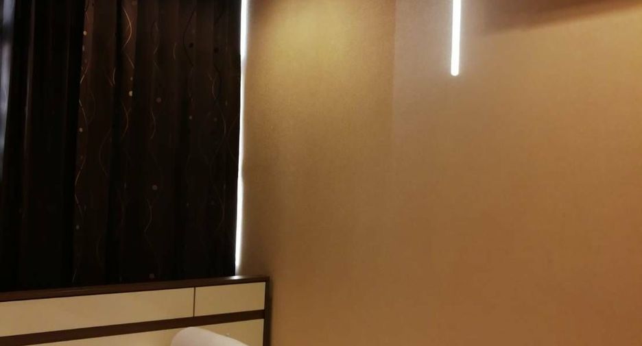 For rent 2 bedrooms condo in Phra Khanong, Bangkok