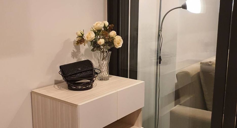 Wohnung zur Miete mit 1 Zimmer in Huai Khwang, Bangkok