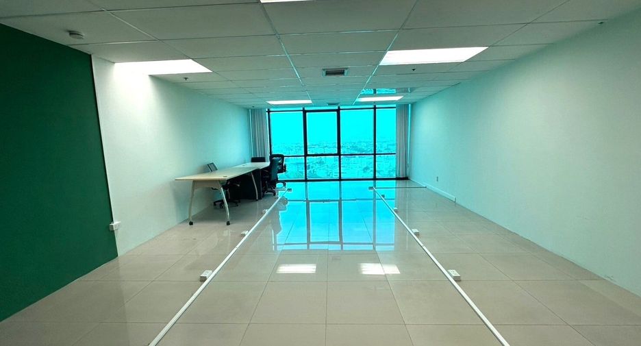 For rent office in Huai Khwang, Bangkok
