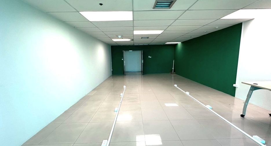 For rent office in Huai Khwang, Bangkok