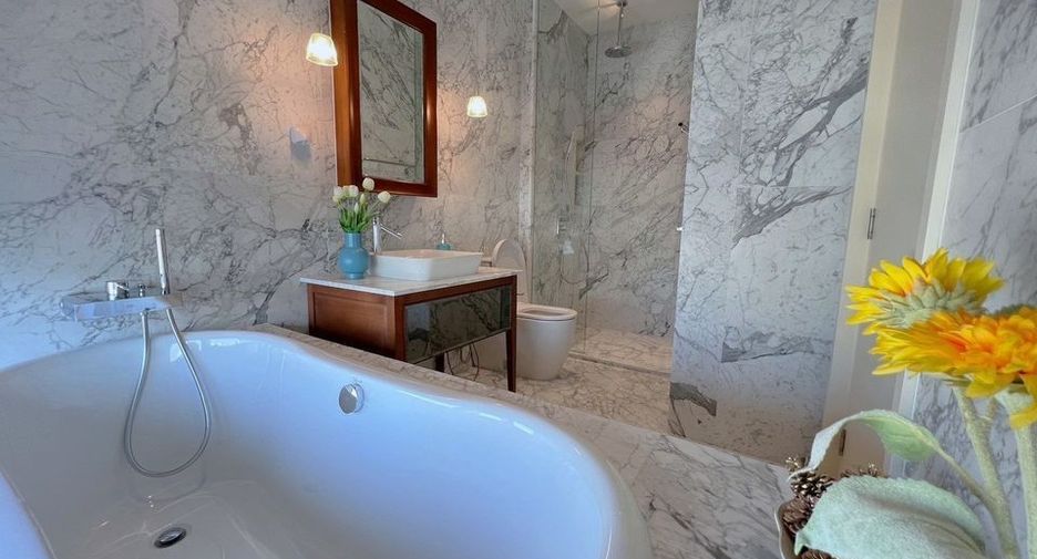 For rent 2 ベッドルーム condo in Watthana, Bangkok