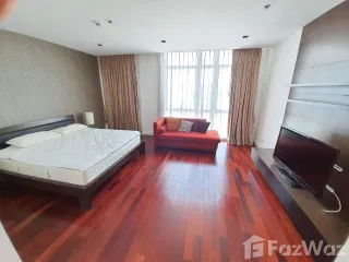 For rent 3 bedrooms condo in Pathum Wan, Bangkok