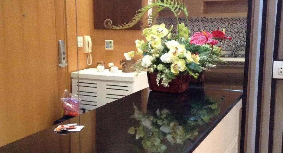 For rent 1 bed condo in Khlong Toei, Bangkok