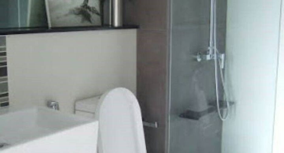 For rent 1 bed condo in Khlong San, Bangkok