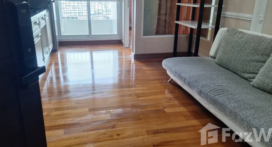 For rent 1 bed condo in Sathon, Bangkok