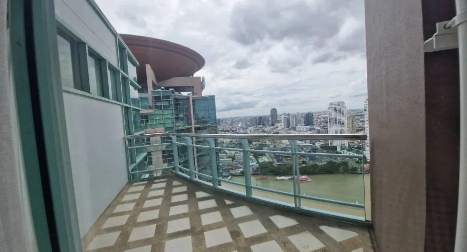 For rent 3 bedrooms apartment in Bang Kho Laem, Bangkok