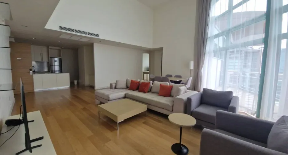 For rent 3 bedrooms apartment in Bang Kho Laem, Bangkok