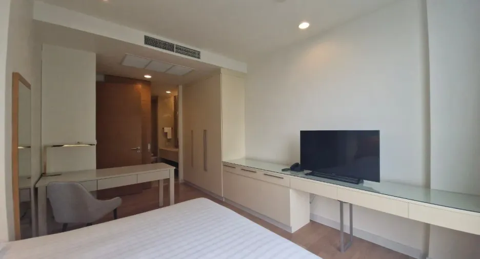For rent 3 bedrooms apartment in Bang Kho Laem, Bangkok