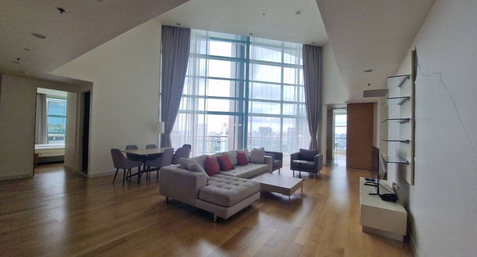 For rent 3 bedrooms apartment in Bang Kho Laem, Bangkok