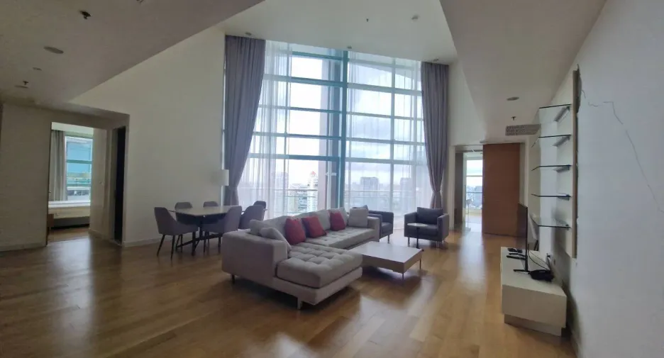 For rent 3 bedrooms apartment in Bang Kho Laem, Bangkok