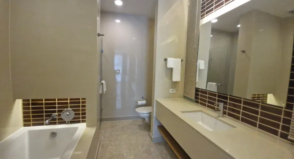For rent 3 bedrooms apartment in Bang Kho Laem, Bangkok