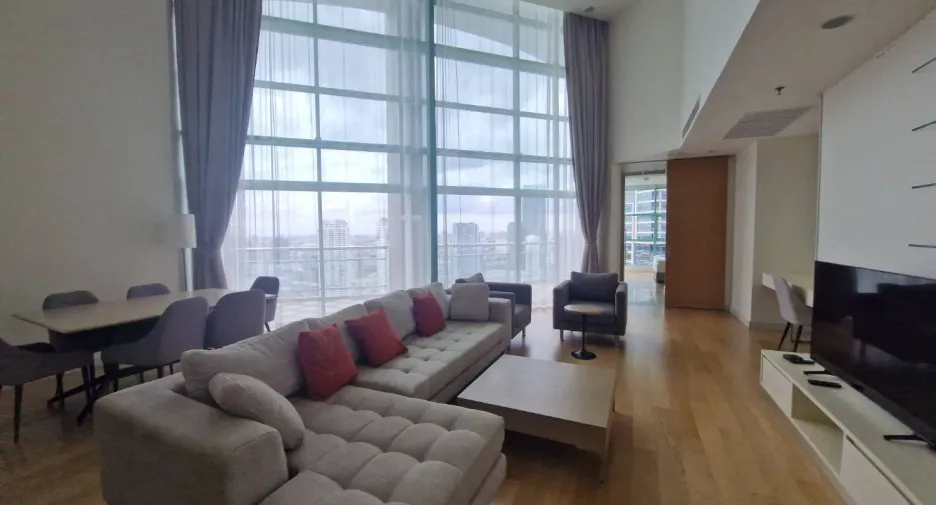 For rent 3 bedrooms apartment in Bang Kho Laem, Bangkok