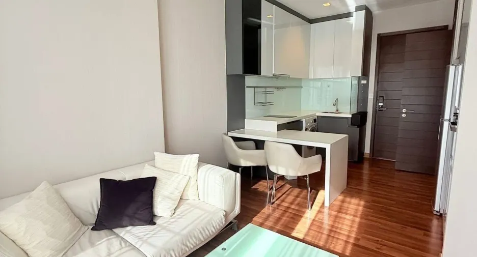 For rent 1 bed condo in Huai Khwang, Bangkok