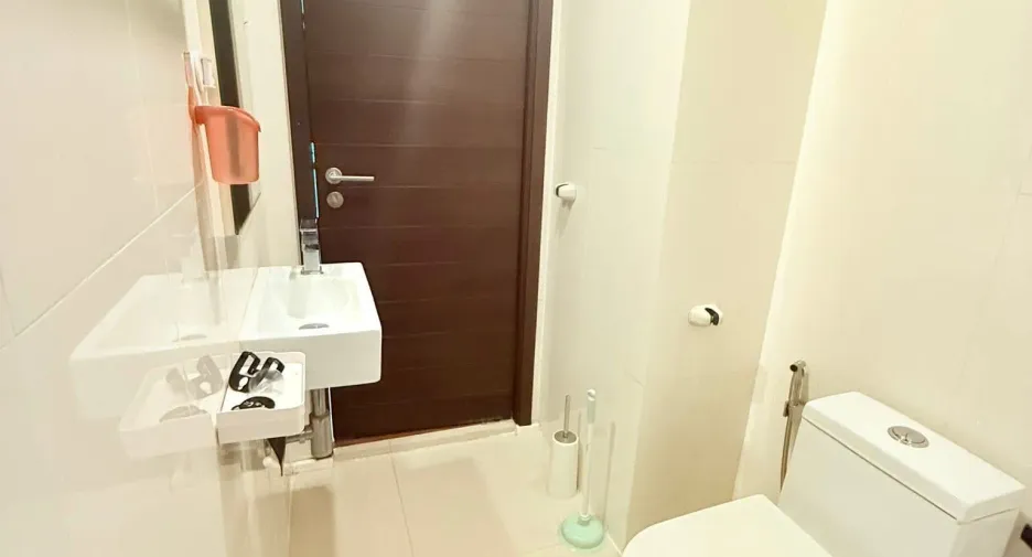 For rent 1 bed condo in Huai Khwang, Bangkok