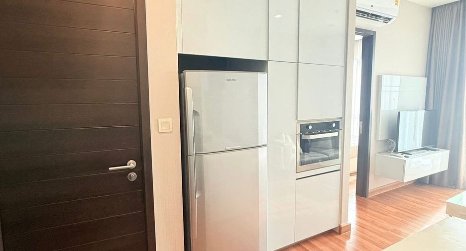 For rent 1 bed condo in Huai Khwang, Bangkok