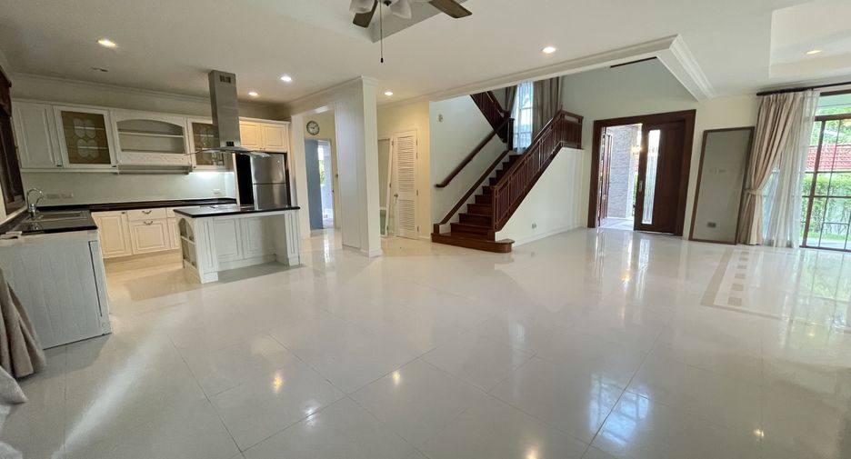For rent 4 bedrooms house in Suan Luang, Bangkok