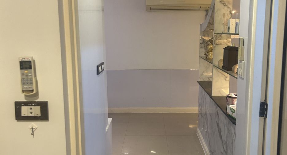 For rent 1 bed condo in Sathon, Bangkok