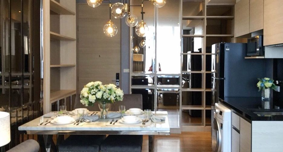 For rent 2 bedrooms condo in Khlong Toei, Bangkok