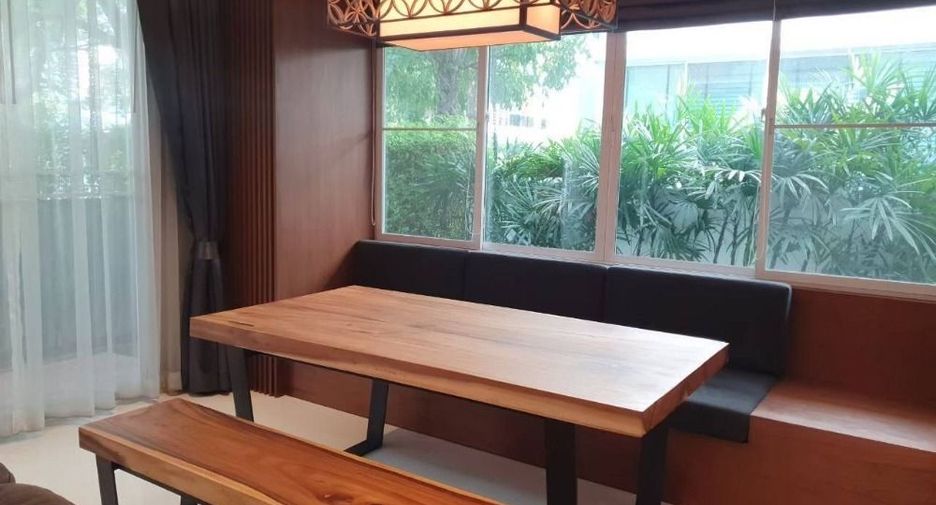 For rent 3 bedrooms townhouse in Prawet, Bangkok