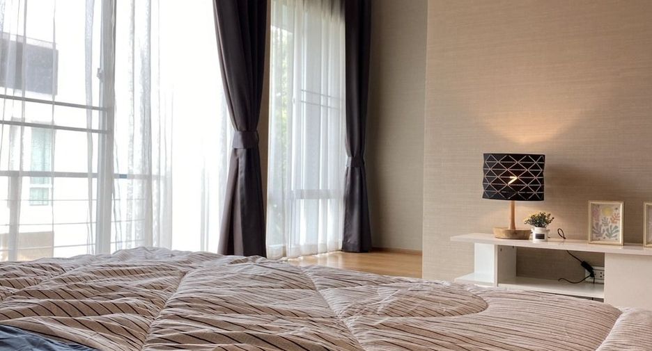 For rent 3 bedrooms townhouse in Prawet, Bangkok