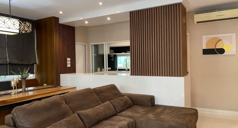 For rent 3 bedrooms townhouse in Prawet, Bangkok