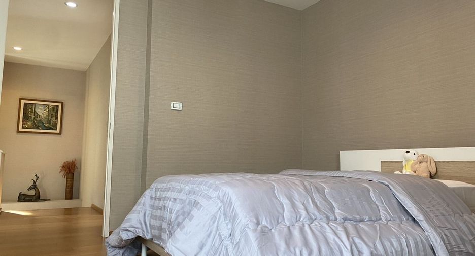 For rent 3 bedrooms townhouse in Prawet, Bangkok