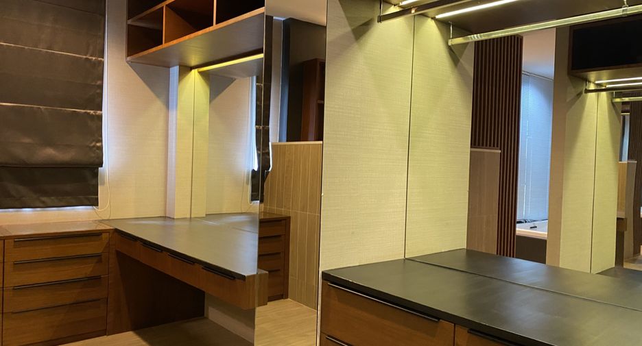 For rent 3 bedrooms townhouse in Prawet, Bangkok