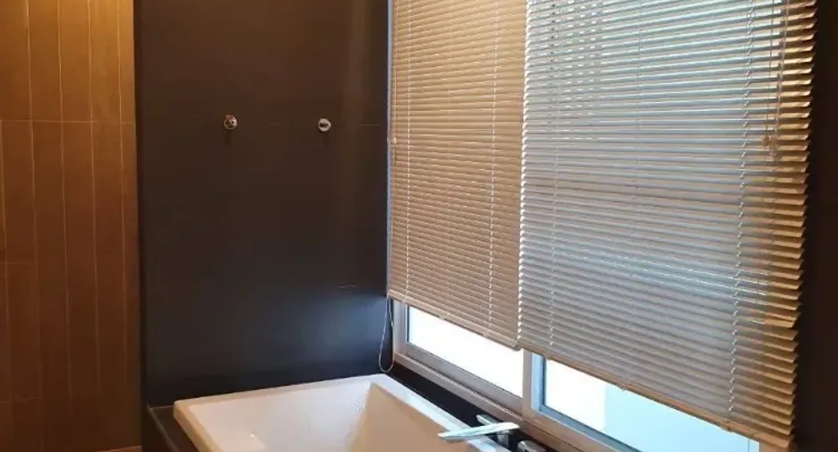 For rent 3 bedrooms townhouse in Prawet, Bangkok