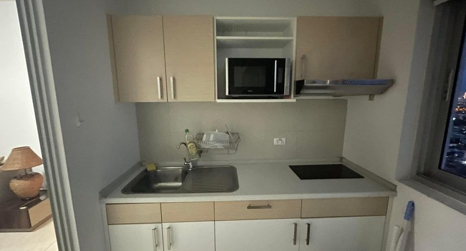 Wohnung zur Miete mit 2 Zimmer in Watthana, Bangkok