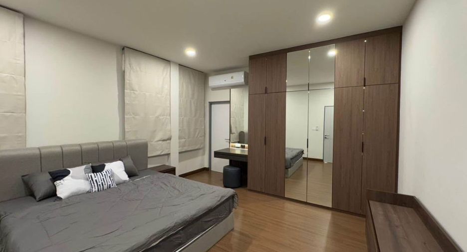 À louer 4 chambres maison à Bang Phli, Samut Prakan