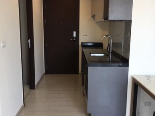 Wohnung zur Miete mit 2 Zimmer in Huai Khwang, Bangkok