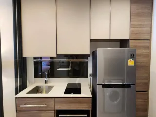 For rent 1 bed condo in Phaya Thai, Bangkok