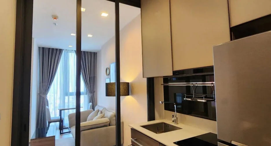 For rent 1 bed condo in Phaya Thai, Bangkok