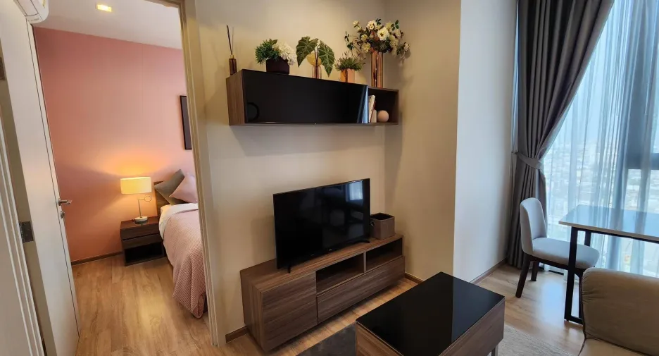 For rent 1 bed condo in Phaya Thai, Bangkok