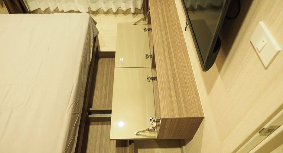 For rent 2 bedrooms condo in Chatuchak, Bangkok