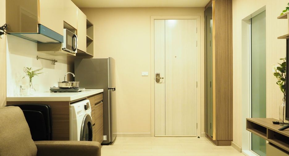 For rent 2 bedrooms condo in Chatuchak, Bangkok