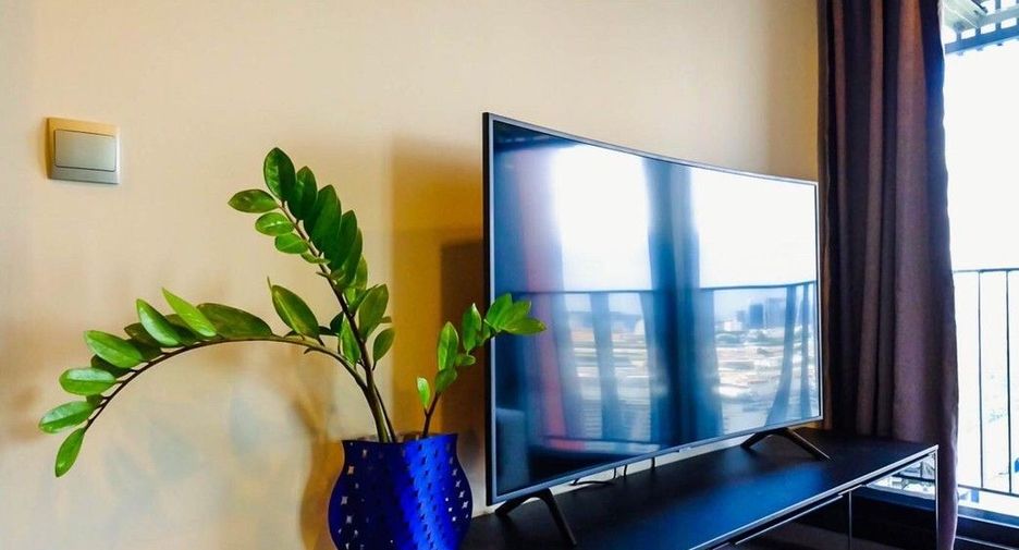 For rent 1 bed condo in Huai Khwang, Bangkok