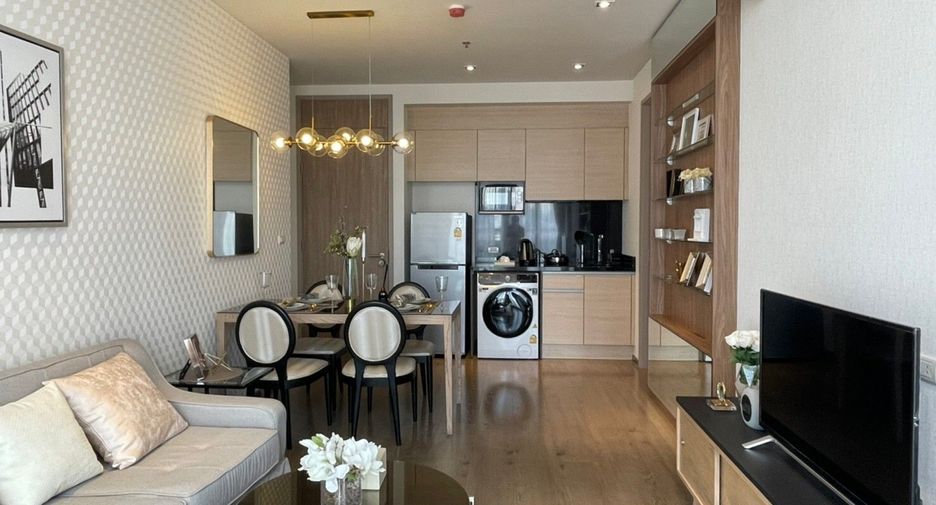 For rent 2 bedrooms condo in Khlong Toei, Bangkok