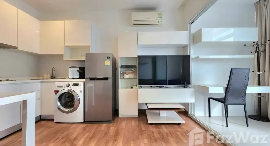 For rent 1 bed condo in Phra Khanong, Bangkok