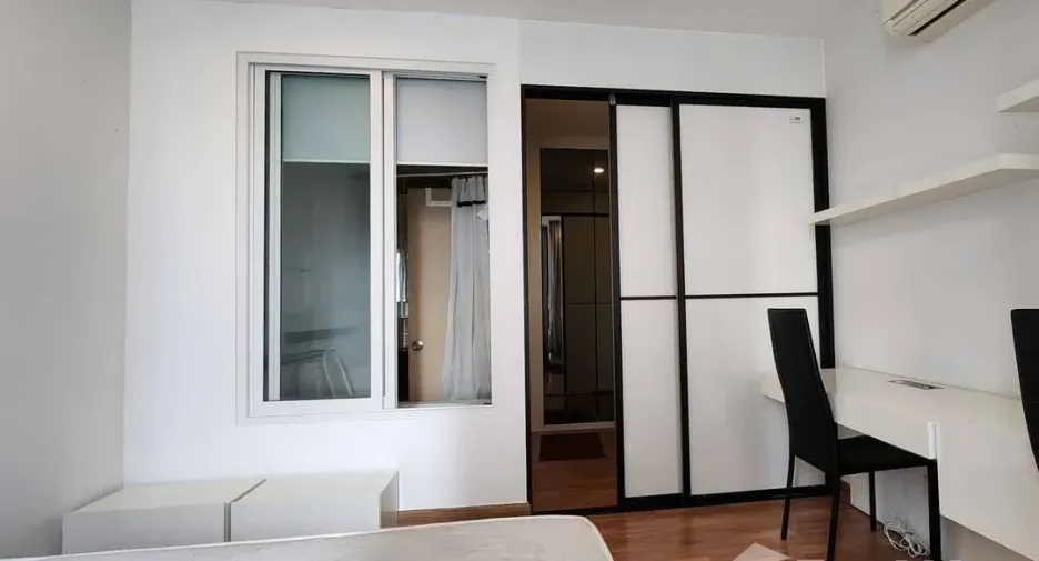 For rent 1 bed condo in Phra Khanong, Bangkok