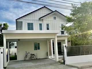 Casa en alquiler de 3 habitaciones en Bang Phli, Samut Prakan
