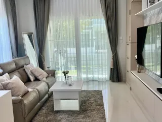 Casa en alquiler de 3 habitaciones en Bang Phli, Samut Prakan