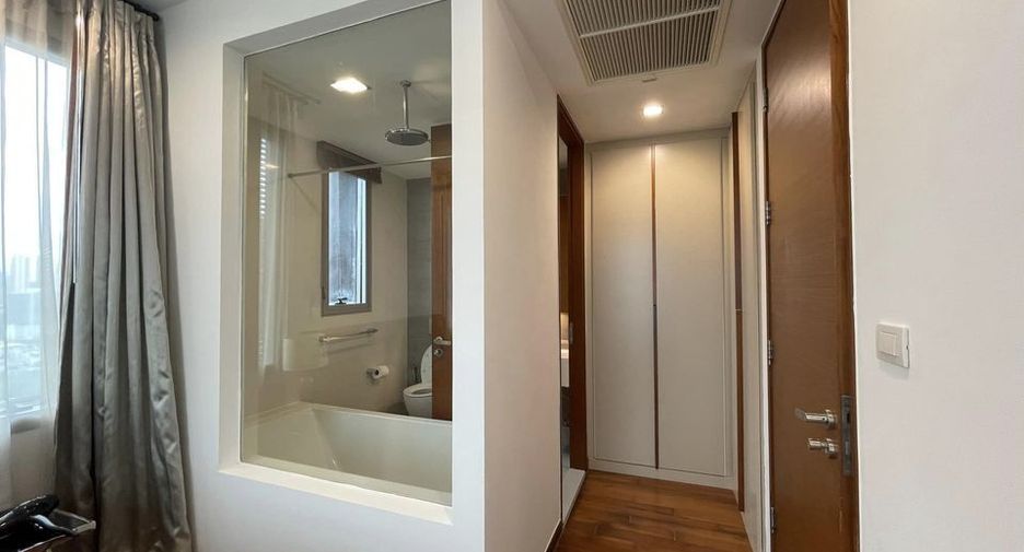 Condo en alquiler de 2 habitaciones en Khlong Toei, Bangkok