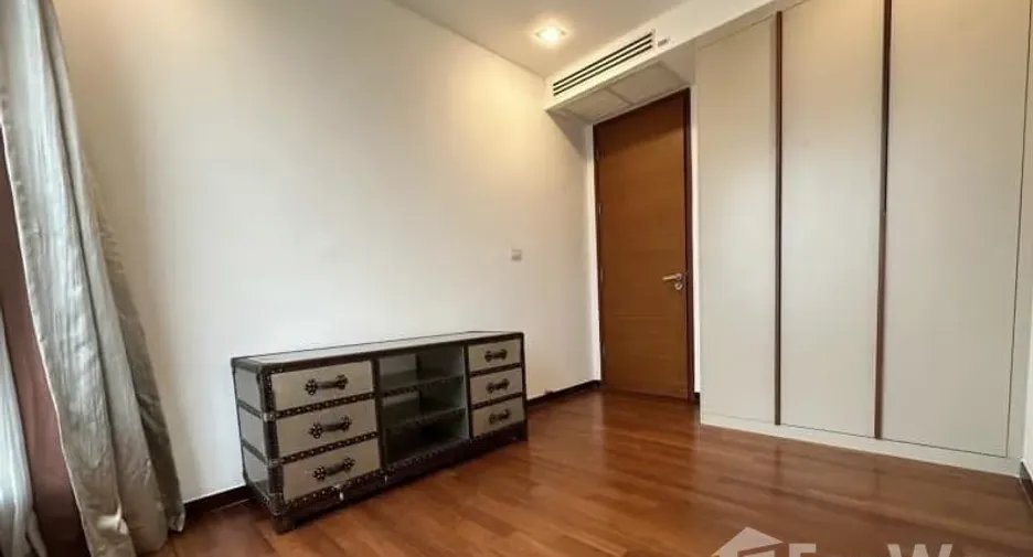 Condo en alquiler de 2 habitaciones en Khlong Toei, Bangkok