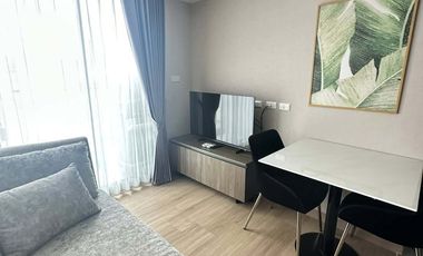 Wohnung zur Miete mit 1 Zimmer in Huai Khwang, Bangkok